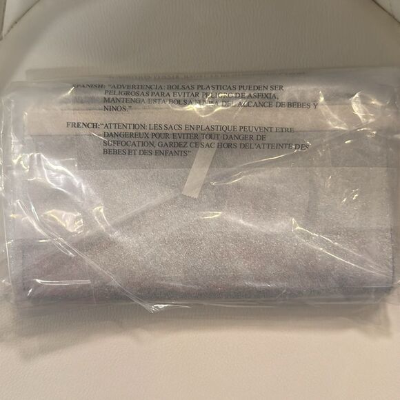 Kate Spade Wristlet, NWT - Picture 3 of 6